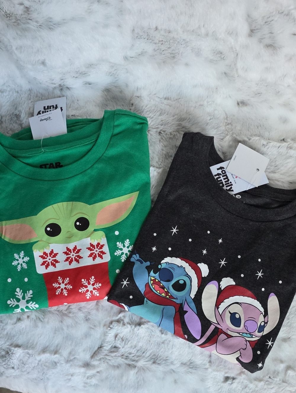 Set Of 2 Disney Holiday Graphic Tee for Kids Size 6/6X